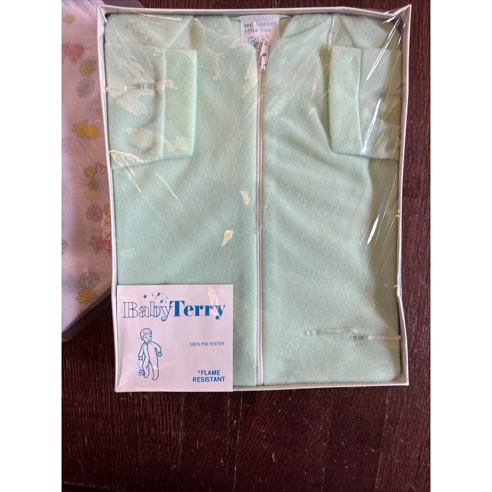 VTG 80' Baby Terry Mint‎ Sleeper 12-18 LBS With  Unbranded Receiving Blanket NOS